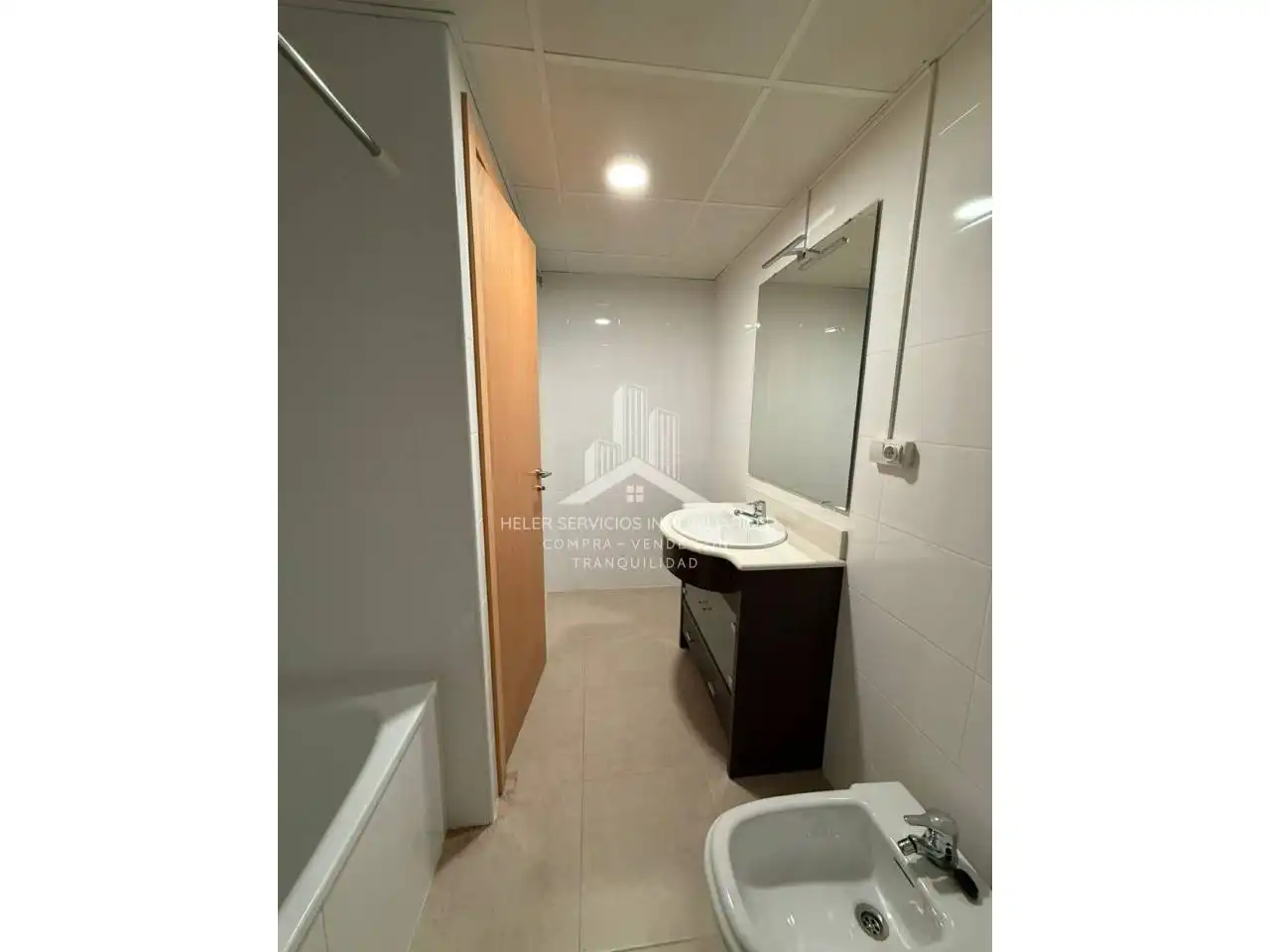 Baño de Piso de alquiler en Cabanes con Aire acondicionado, Calefacción y Trastero