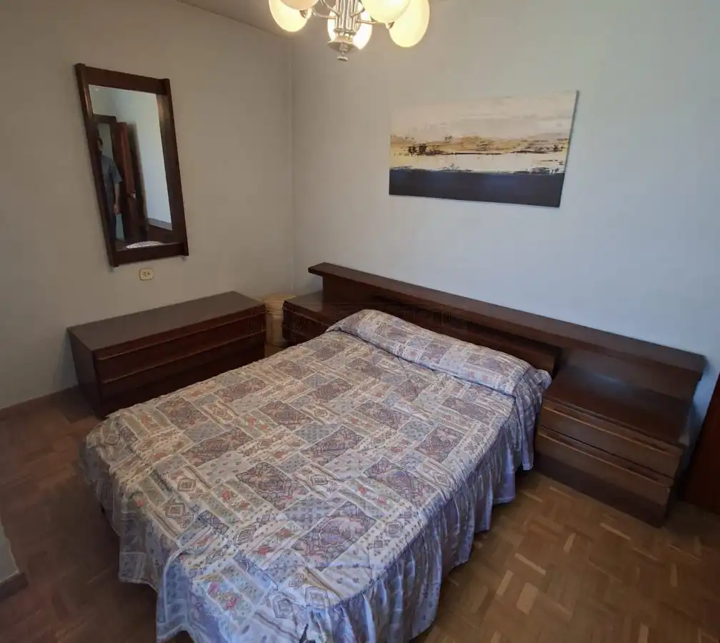 Habitación de Piso en venta en Vitoria - Gasteiz con Calefacción, Parquet y Terraza