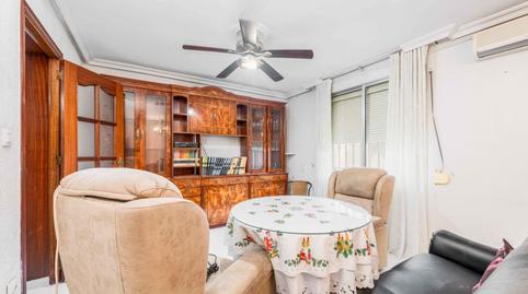 Foto 3 de Piso en venta en Calle Calle Ciudad de Onteniente, Parque Alcosa,  Sevilla Capital