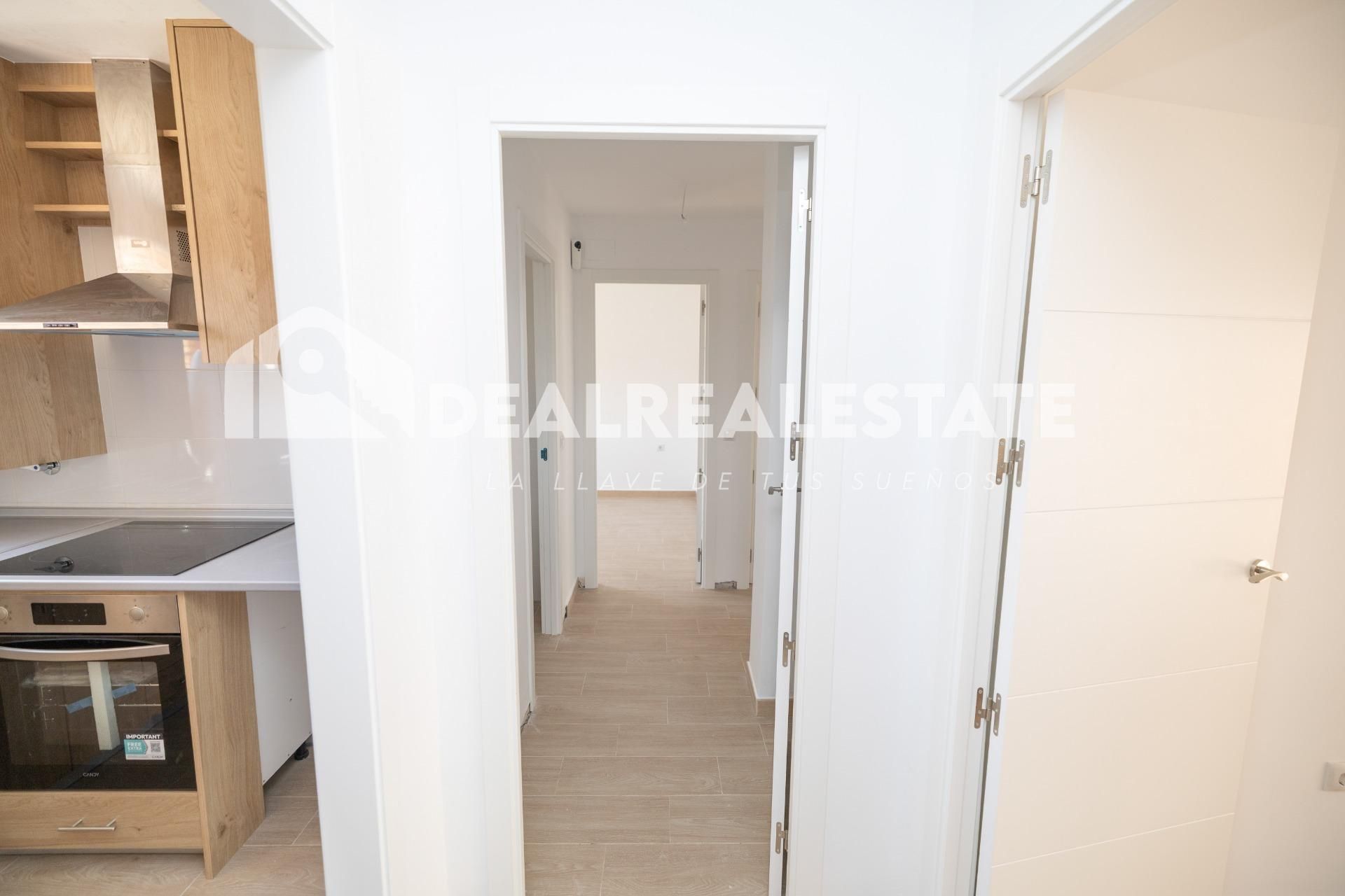 Flat for sale in Calle León X, Cruz Roja, Macarena,  Sevilla Capital