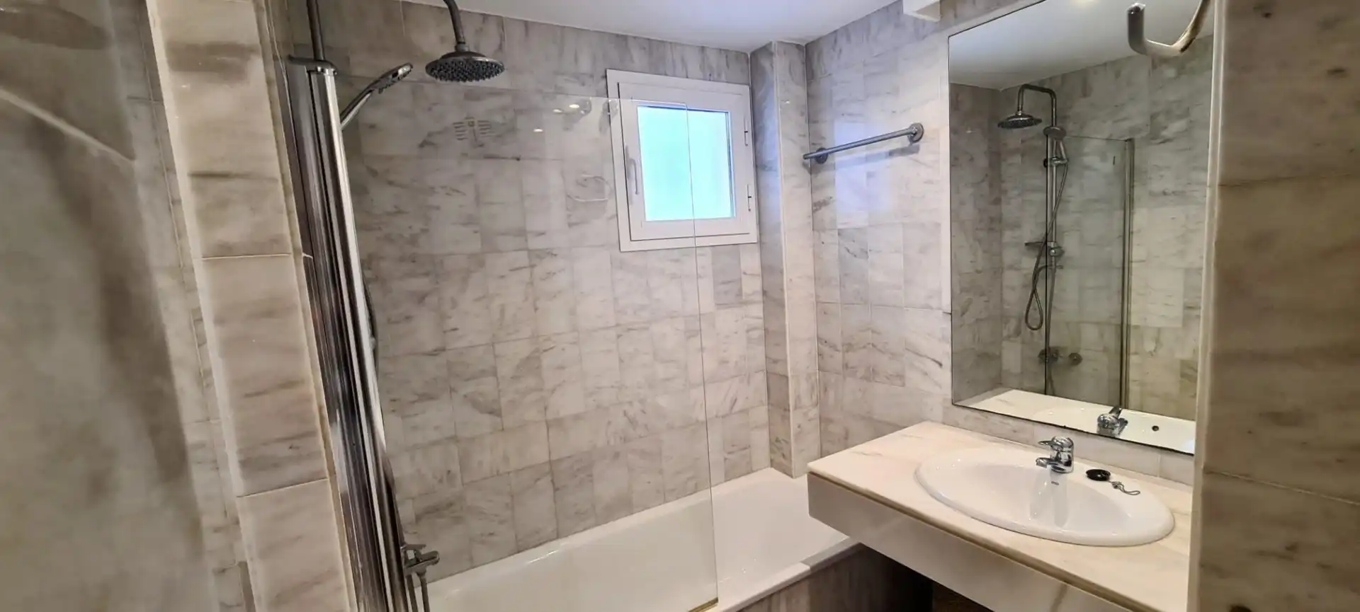 Apartments for rent in ALMOGIA-NARANJOS MARBELLA, 3, La Dama de Noche - La Alzambra