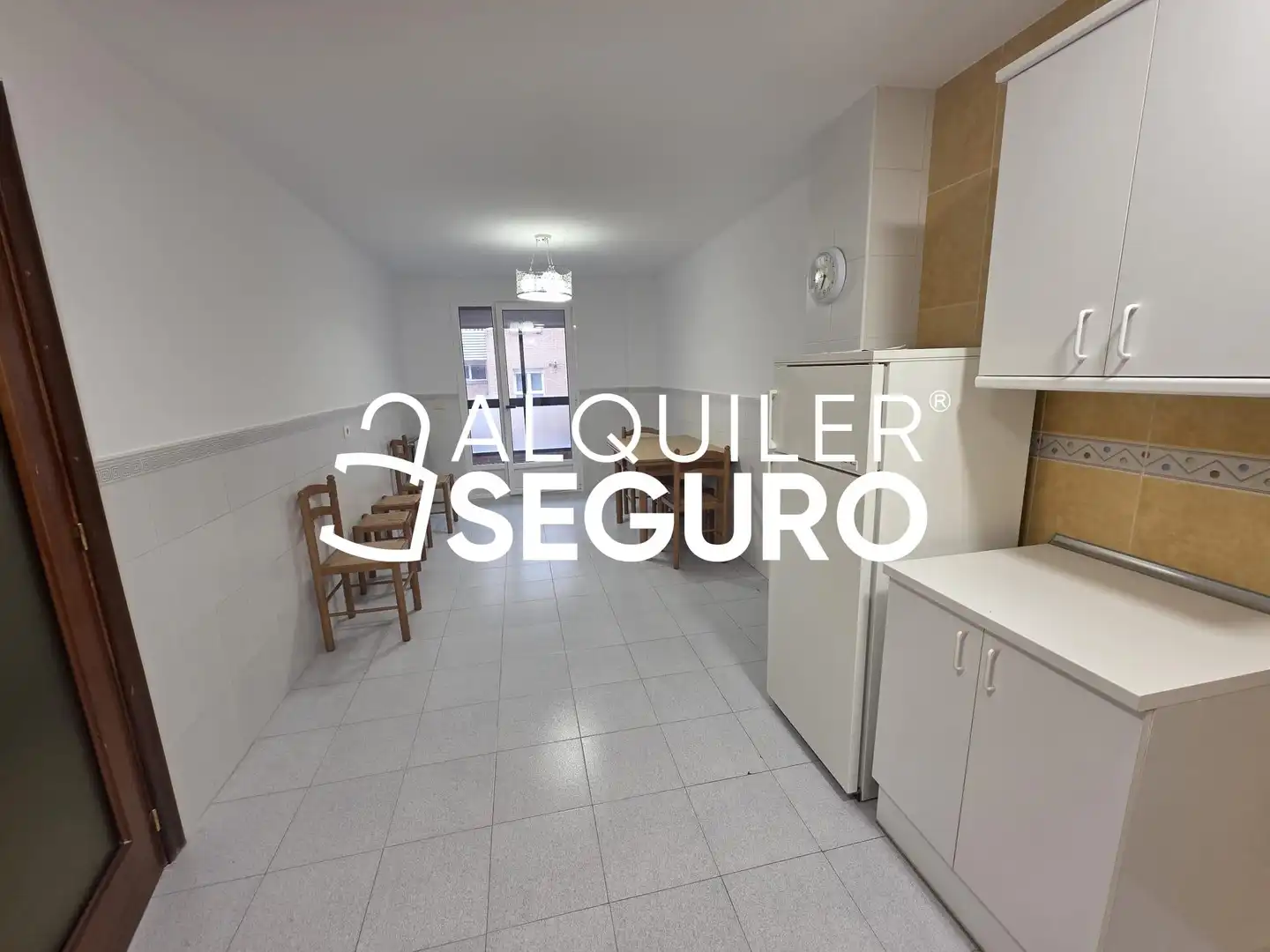Cuina de Pis de lloguer en Burgos amb Calefacció, Terrassa i Moblat