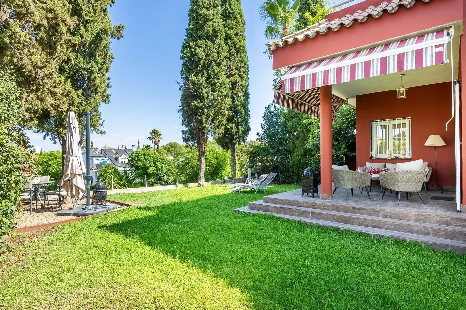Terrassa de Casa o xalet en venda en Mairena del Aljarafe amb Aire condicionat, Calefacció i Jardí privat