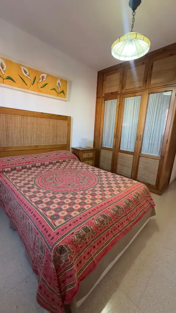 Schlafzimmer von Wohnung zum Verkauf in Camas mit Klimaanlage