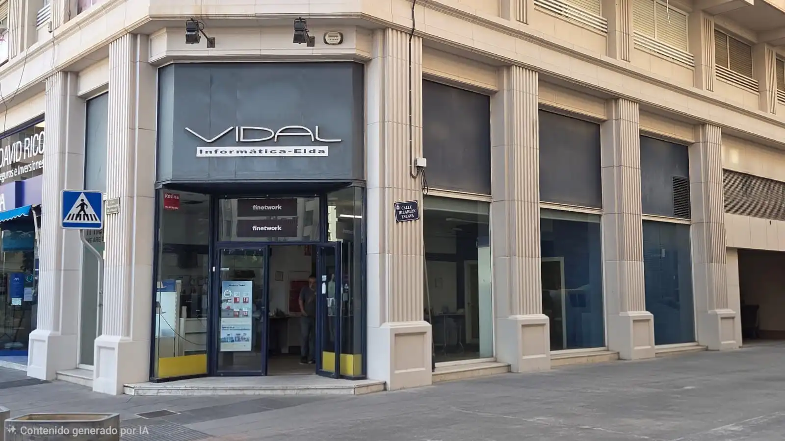 Local comercial en alquiler en Plaza Trabajadores del Calzado 10
