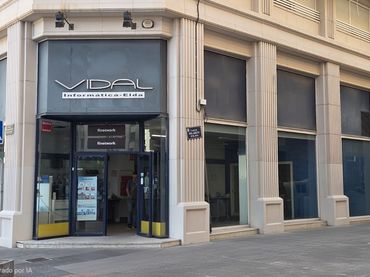 Local comercial de lloguer a Plaza Trabajadores del Calzado 10