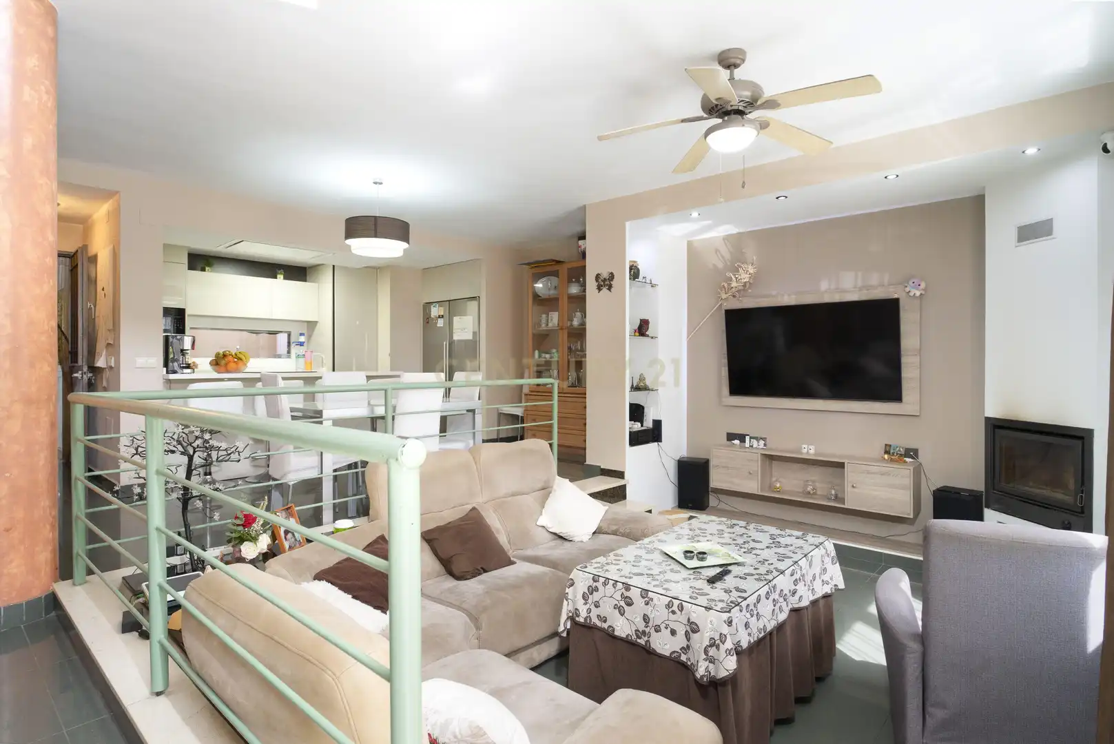 Living room of Detached homes for sale in Málaga Capital  with Air Conditioner, Private garden and Storage room