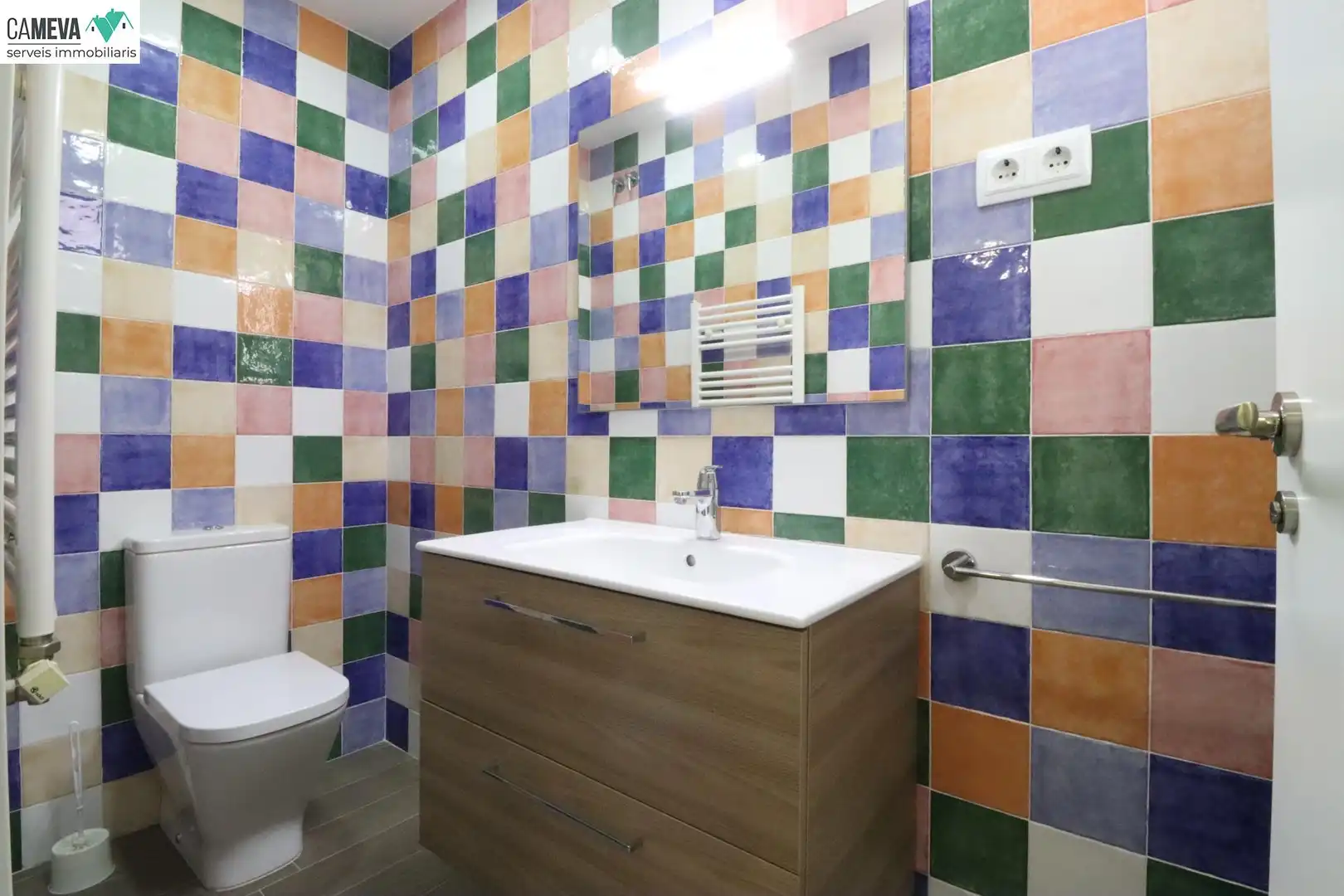 Bany de Pis en venda en Sabadell amb Calefacció, Parquet i Terrassa