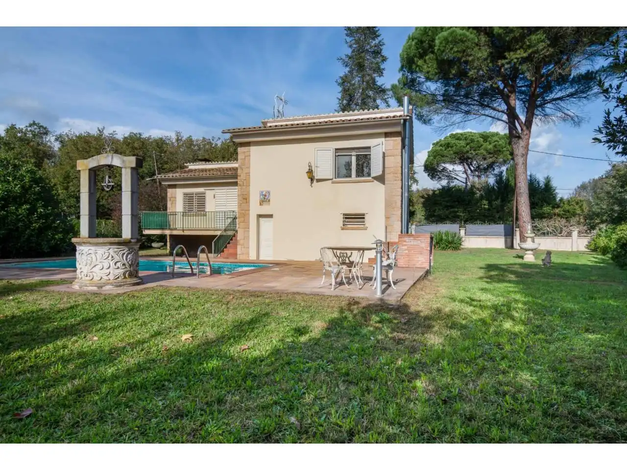 Houses for sale in Avenida de Can Bells, Vilobí d'Onyar
