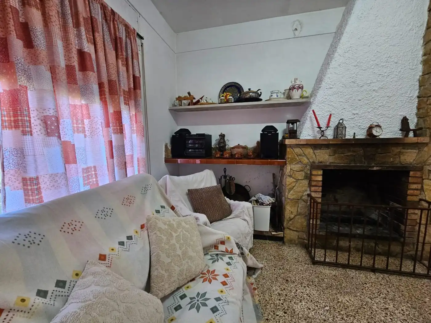 Wohnzimmer von Country house zum Verkauf in Rossell mit Privatgarten, Abstellraum und Möbliert