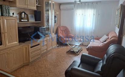Living room of Flat for sale in  Madrid Capital  with Air Conditioner and Furnished