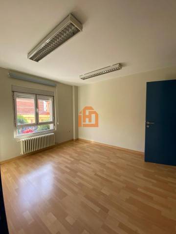 Oficina en Alquiler en Doctor Fleming en Crucero