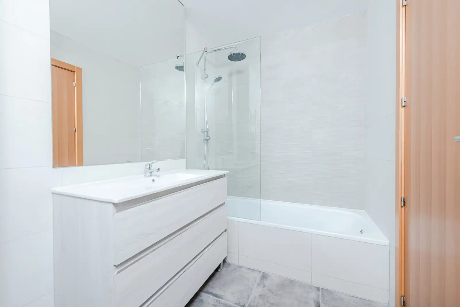 Bathroom of Flat for sale in Torrelodones  with Storage room