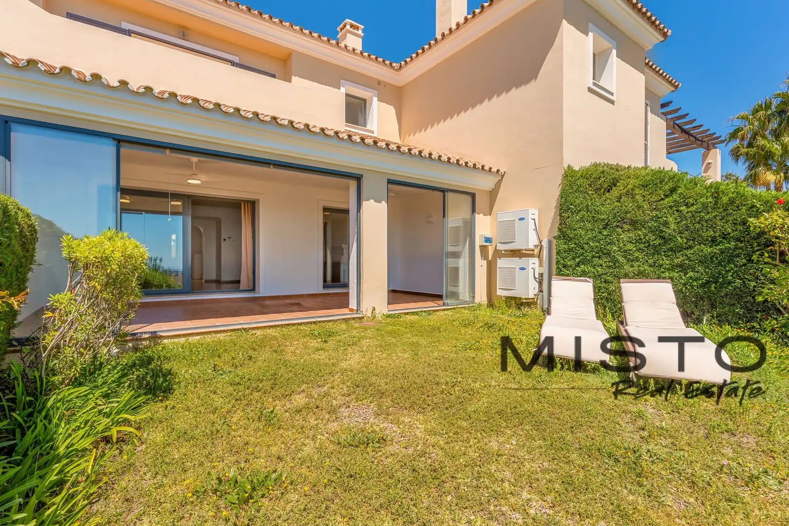 Reihenhaus mit Terrasse zum Verkauf in Calle Jardin del Golf