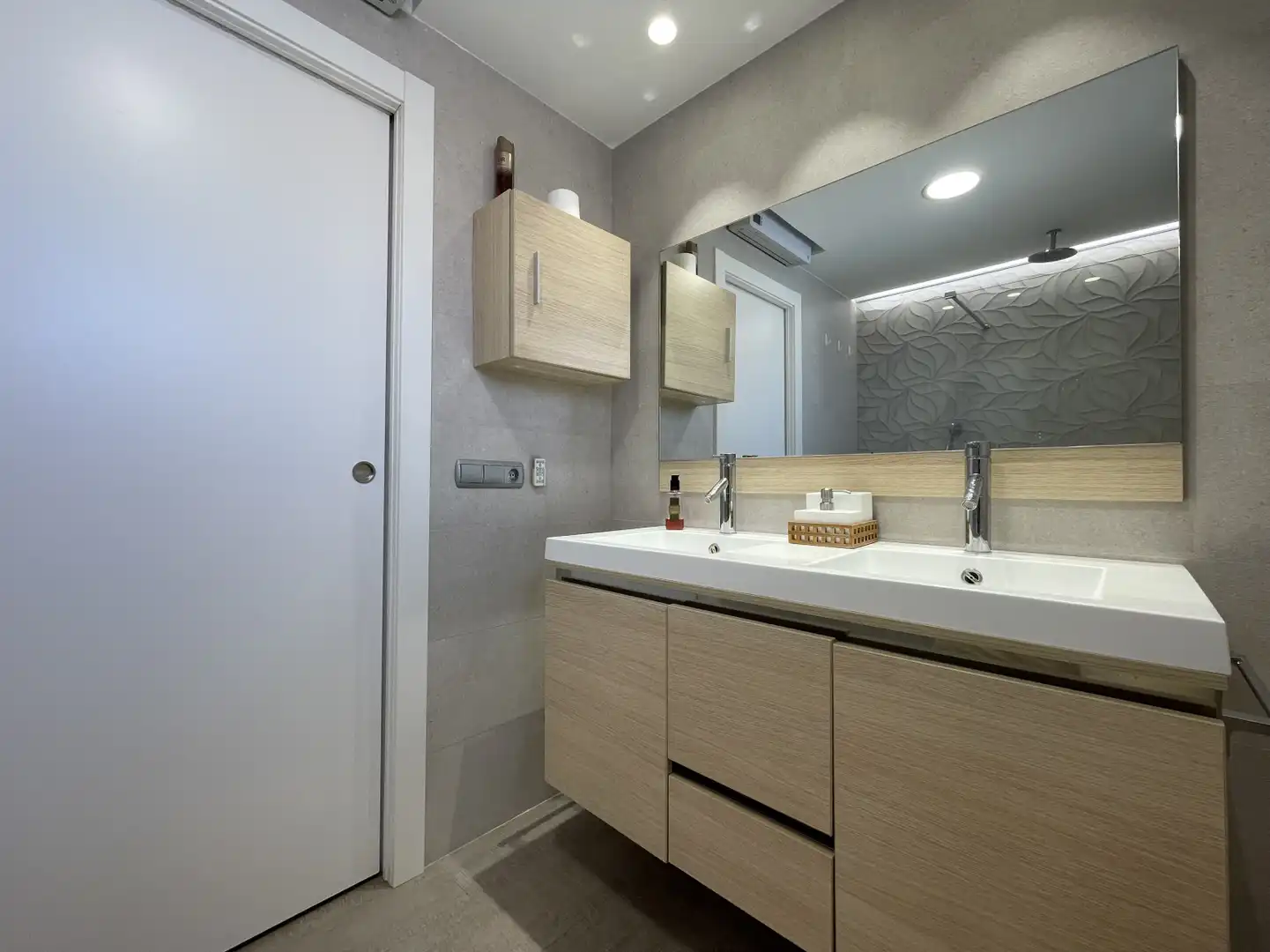 Baño de Piso de alquiler en Beniparrell con Aire acondicionado, Parquet y Terraza