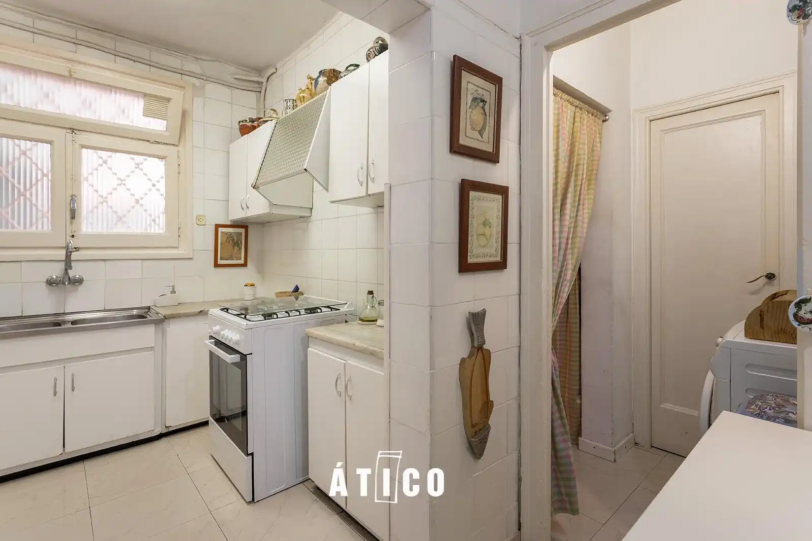Cuina de Àtic en venda en Barcelona amb Parquet, Terrassa i Traster