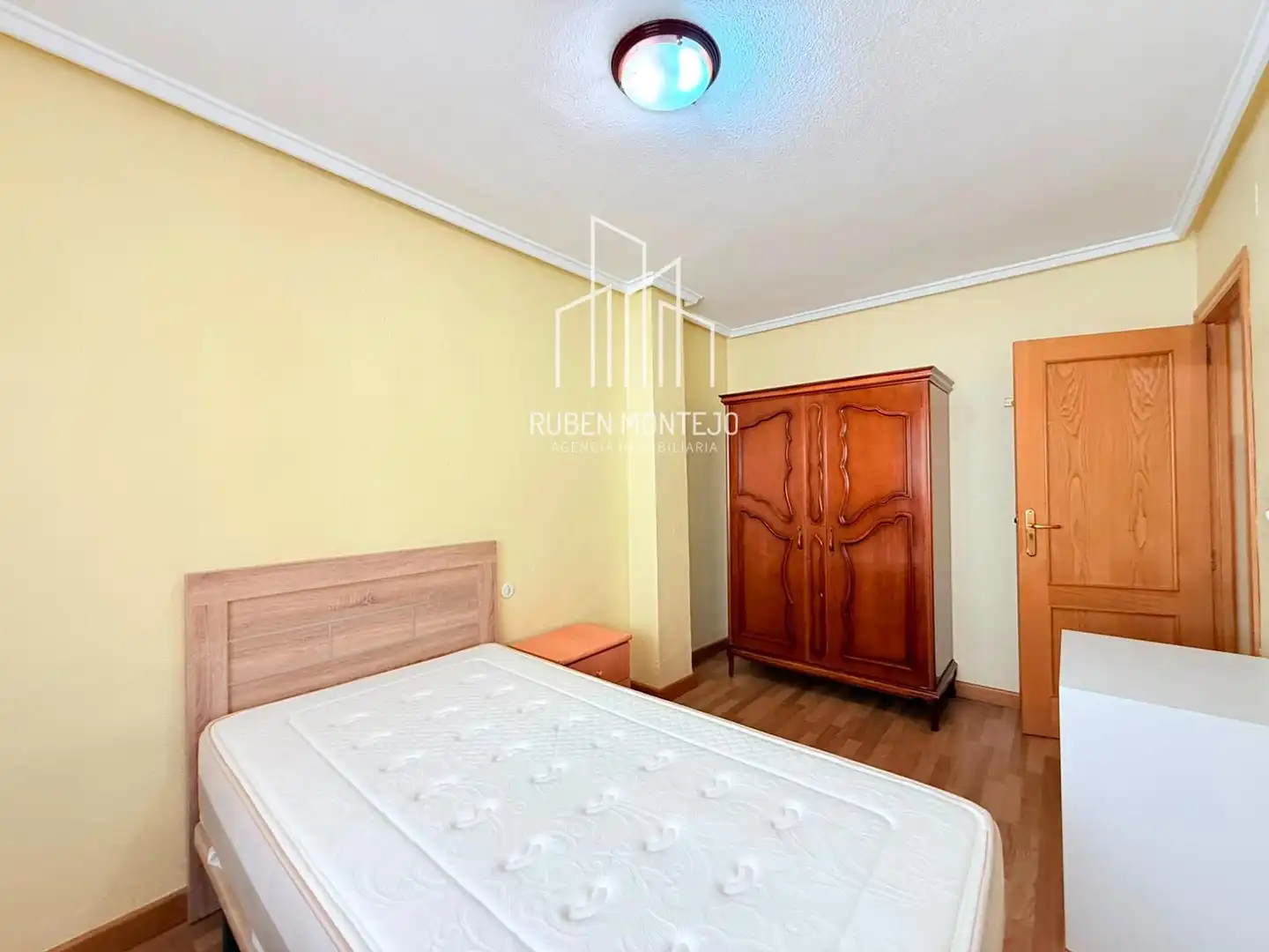 Habitación de Piso de alquiler en Salamanca con Calefacción, Terraza y Horno