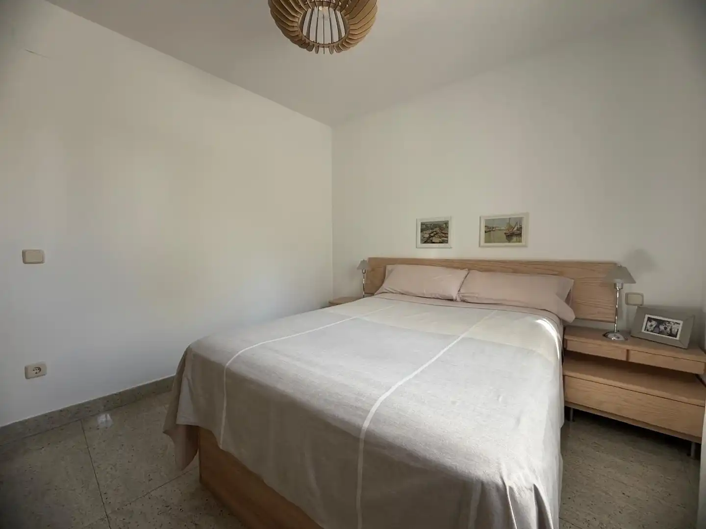 Dormitori de Casa o xalet en venda en Madrid amb Aire condicionat, Calefacció i Jardí privat