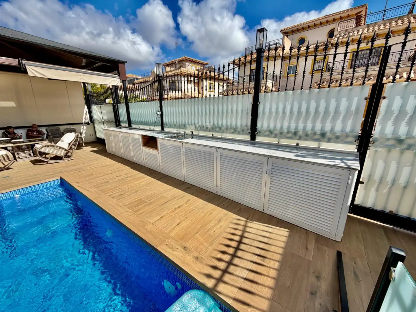 Piscina de Casa adosada en venda en Orihuela