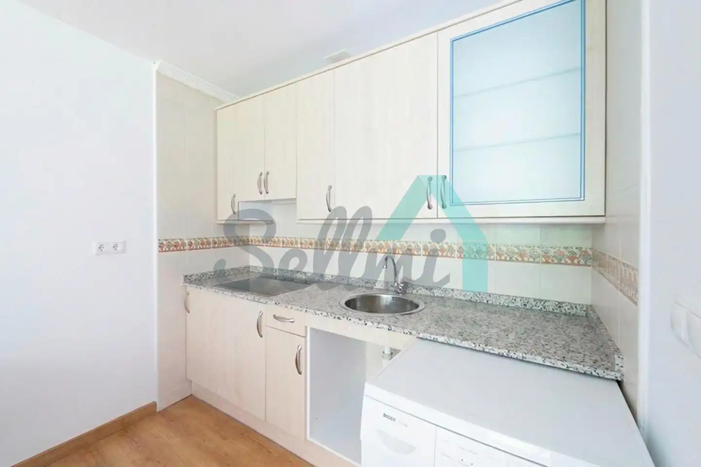 Küche von Wohnung zum Verkauf in Aller mit Heizung, Terrasse und Abstellraum