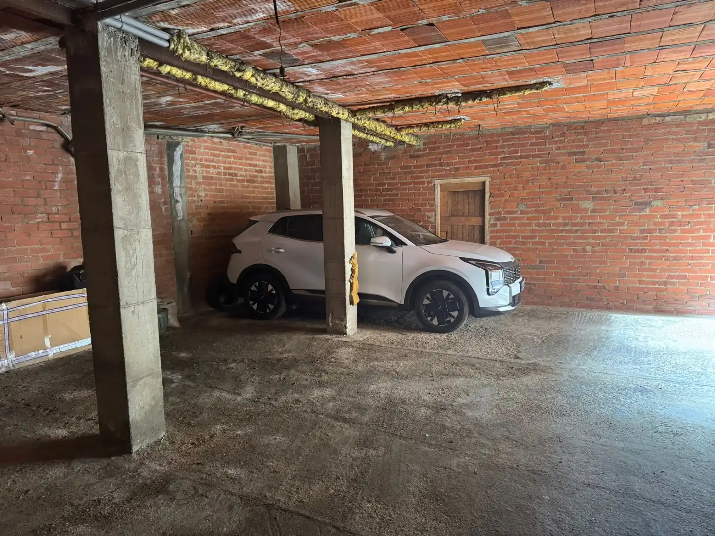 Parking de Casa o chalet en venta en Valverde de la Virgen con Calefacción y Terraza