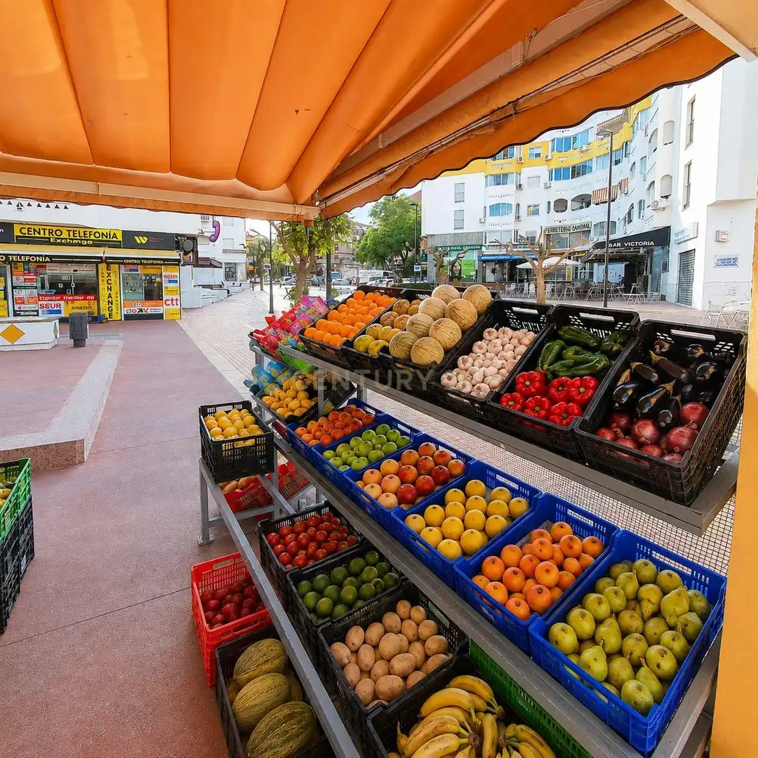 Local comercial en traspaso en Calle Zodiaco, 9, Benalmádena, Spain 9, imagen 2