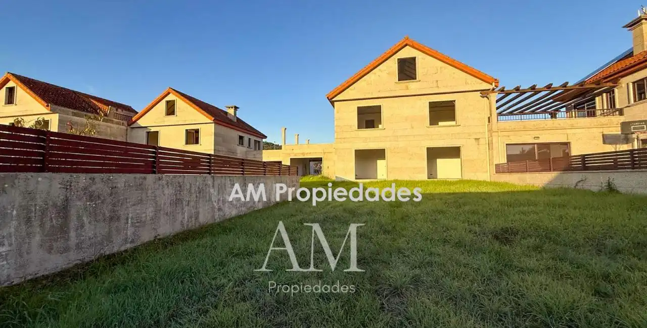 Casa o xalet en venda en Baiona amb Calefacció, Jardí privat i Terrassa