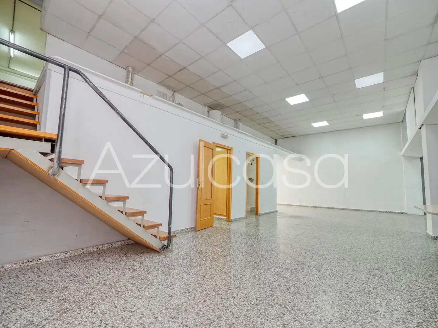 Commercial properties for sale in Alicante / Alacant  with Air Conditioner