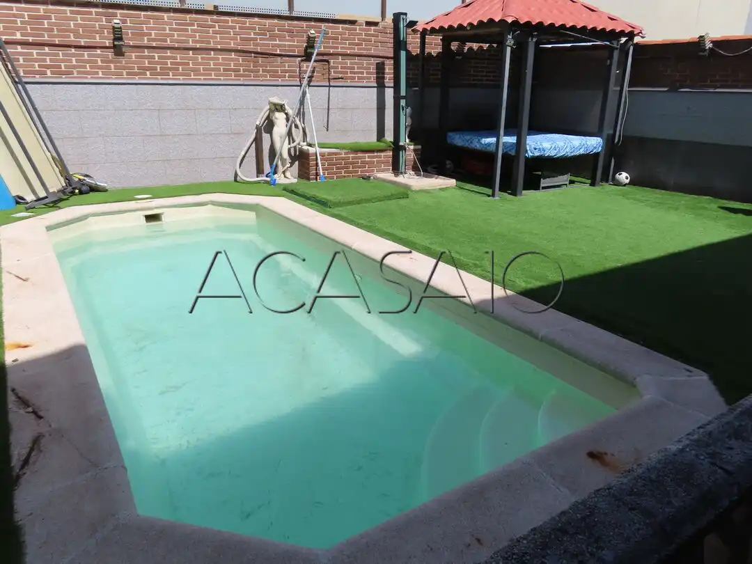 Casa con piscina in vendita a El Viso de San Juan