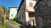 Vista exterior de Casa o xalet en venda en Valdés - Luarca amb Terrassa, Traster i Piscina