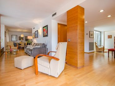 Maison avec balcon à vendre à Calle COMPOSITOR JOAQUIM SERRA 3