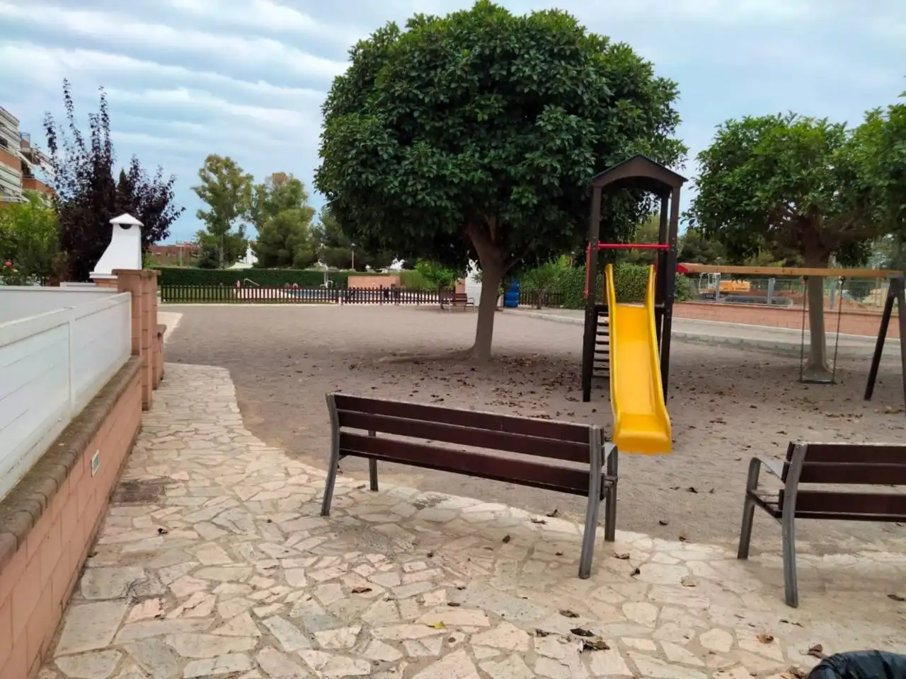 Parking de Piso de alquiler en Cubelles con Aire acondicionado, Calefacción y Jardín privado