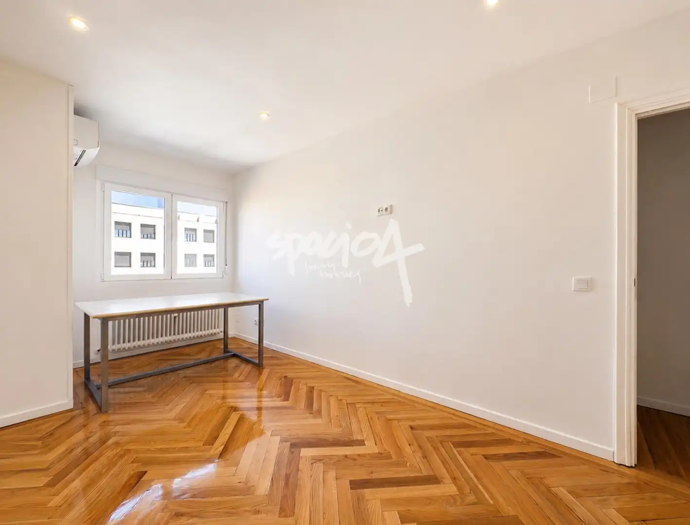 Schlafzimmer von Wohnung zur Miete in Barrio de Salamanca
