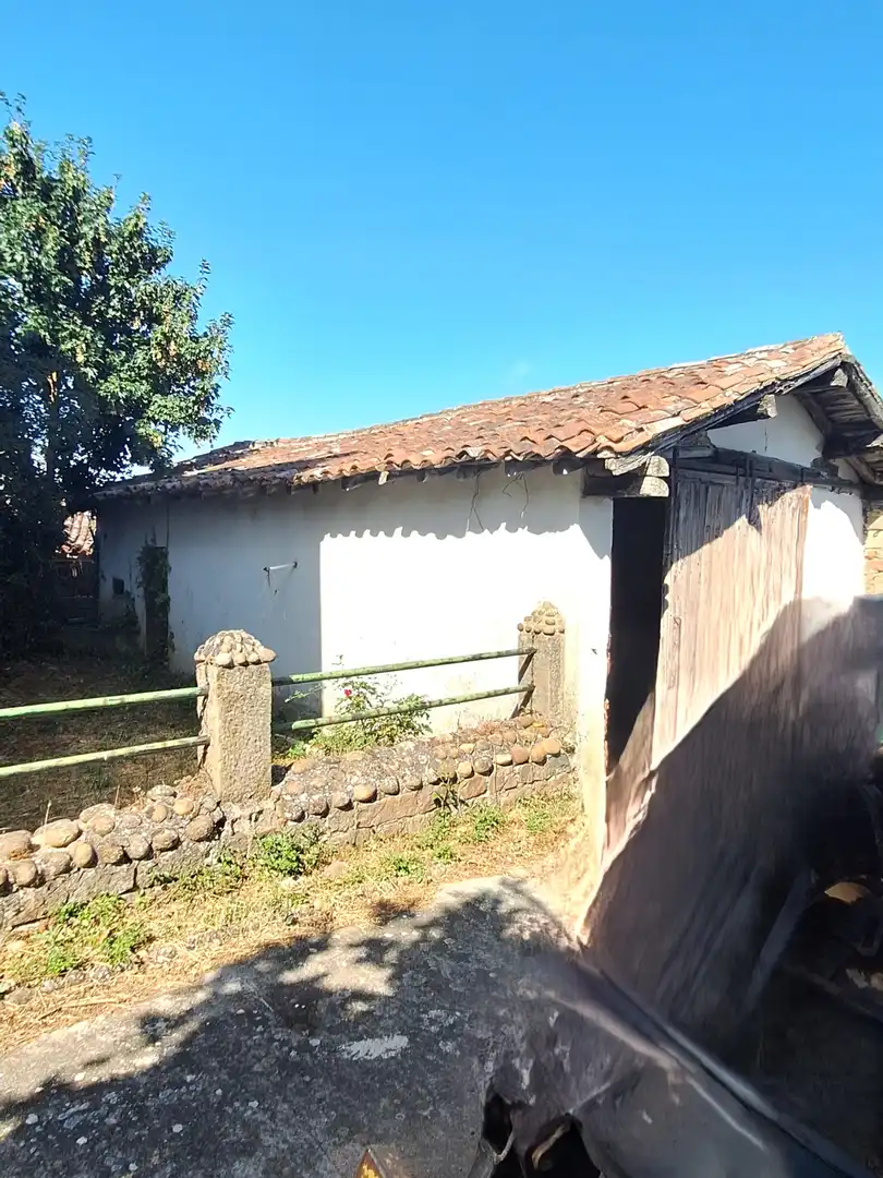 Exterior view of Houses for sale in Valdeolea  with Heating and Balcony