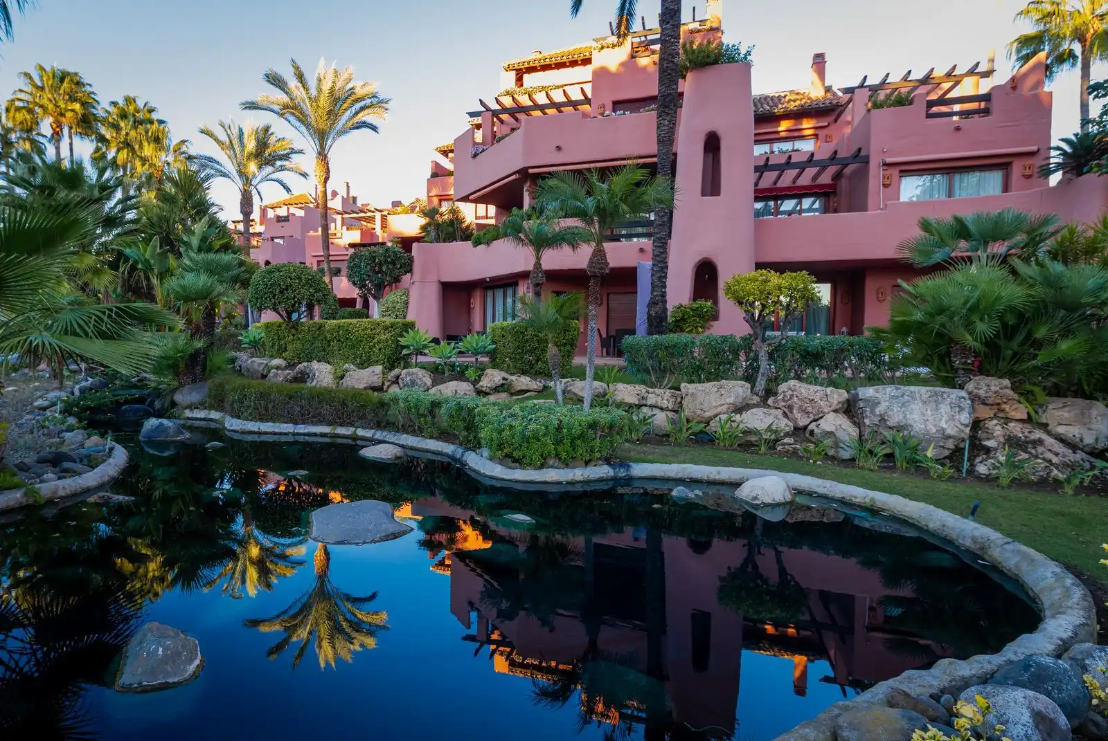 Apartamento con piscina en venta en Estepona Pueblo, imagen 25