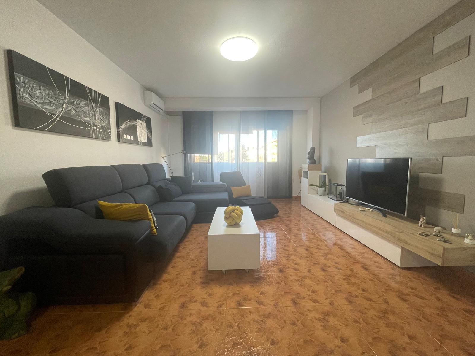 Sala d'estar de Pis en venda en  Almería Capital