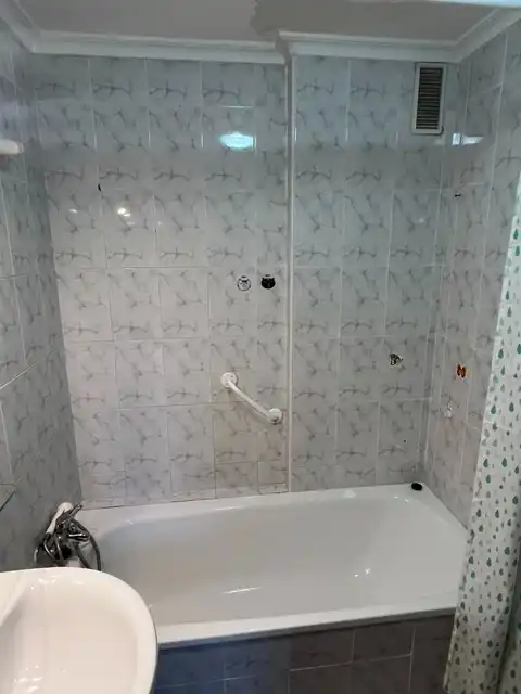 Bathroom of Flat for sale in Santa Cruz de Bezana  with Heating, Furnished and Oven