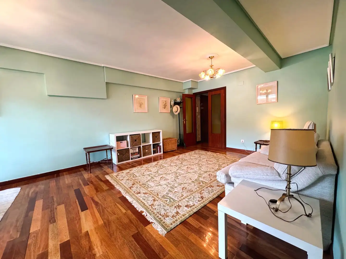 Wohnzimmer von Wohnung zum Verkauf in Artziniega mit Heizung, Privatgarten und Parkett