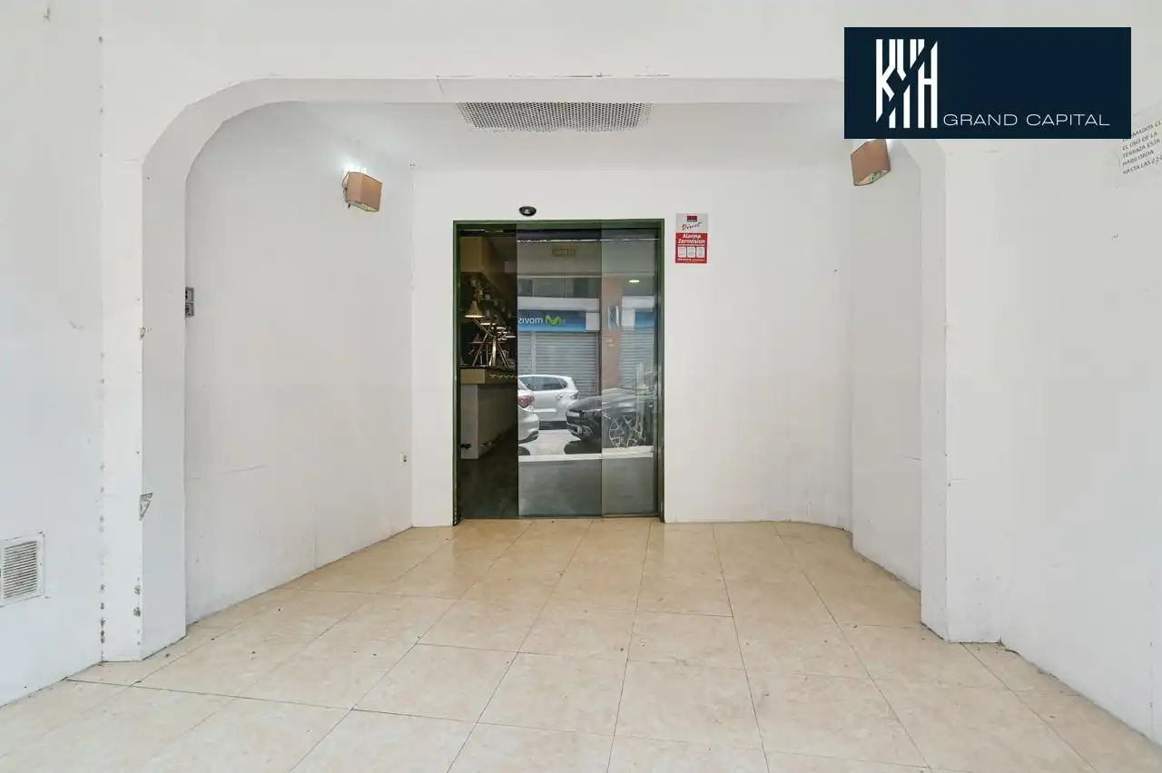 House with terrace for sale in MENDEZ NUÑEZ, imagen 2