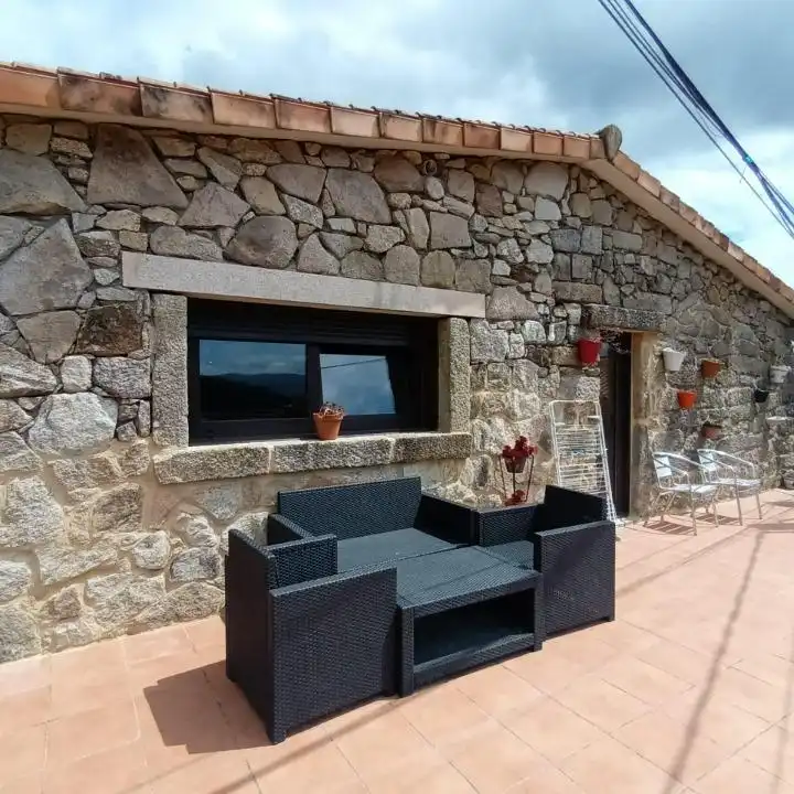 Chalet con jardín en venta en Combarro, imagen 3