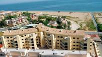 Vista exterior de Àtic en venda en Dénia amb Aire condicionat i Piscina