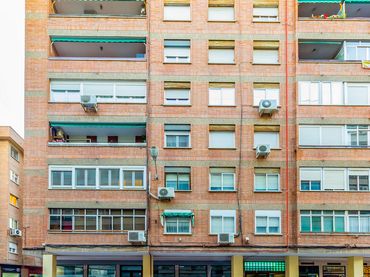 Local comercial en venta en C/ Diego de Torres