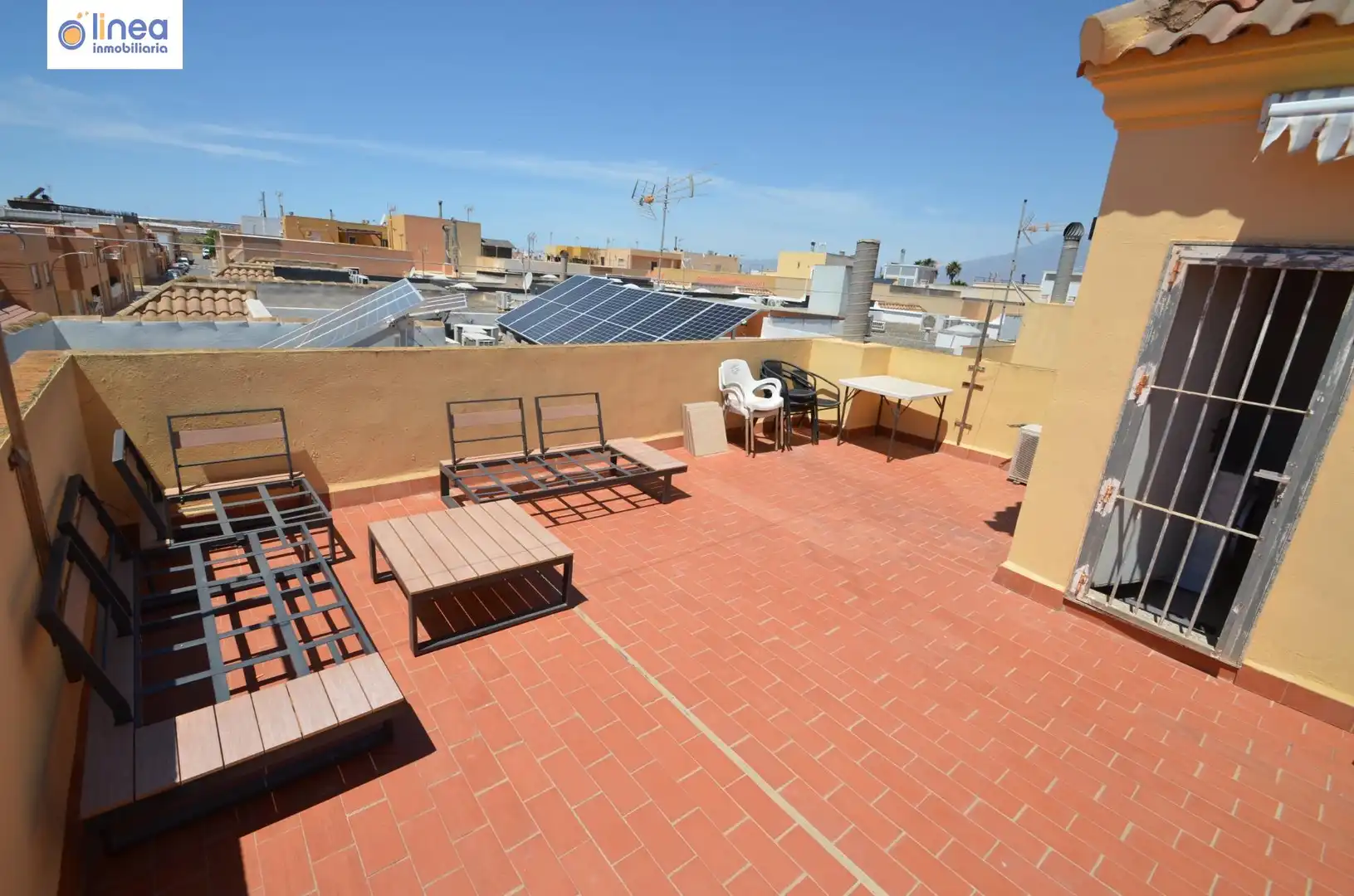 Casa adosada en venta en Calle ANGEL CARA, La Mojonera