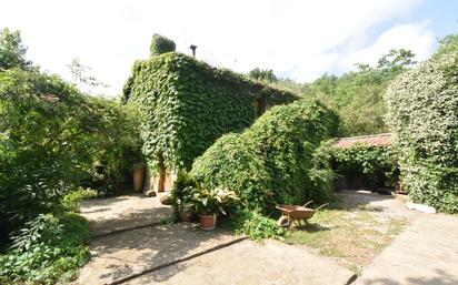 Jardí de Casa o xalet en venda en Mieres (Girona) amb Calefacció, Terrassa i Traster