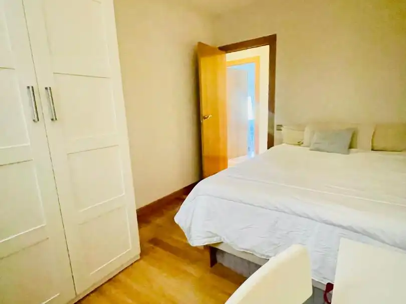 Dormitori de Pis en venda en  Pamplona / Iruña amb Terrassa i Balcó
