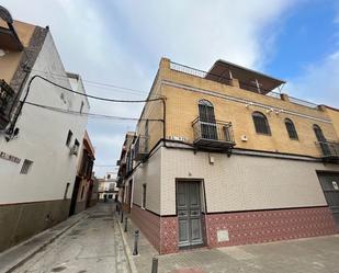 Exterior view of Flat for sale in  Sevilla Capital