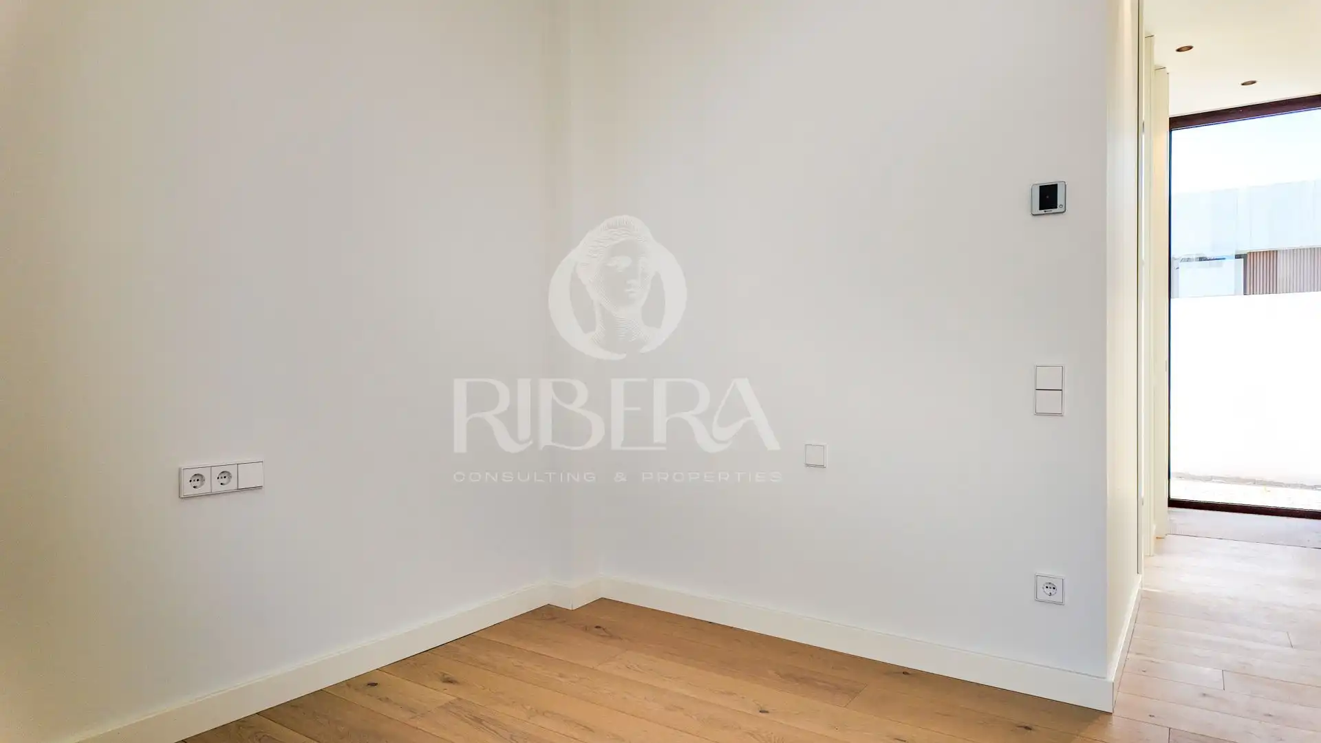 Habitación de Casa o chalet en venta en L'Eliana con Aire acondicionado, Calefacción y Jardín privado