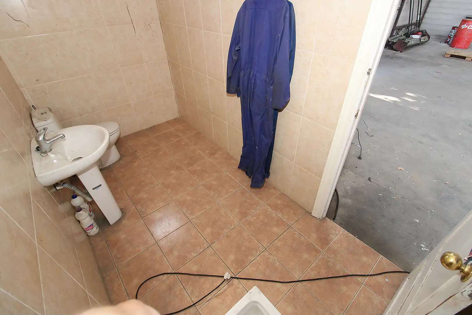 Bathroom of Industrial buildings for rent in Torrelaguna
