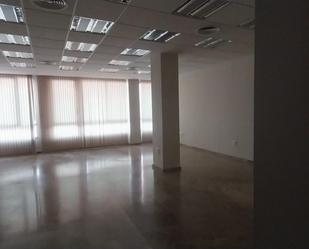 Office to rent in  Valencia Capital  with Air Conditioner