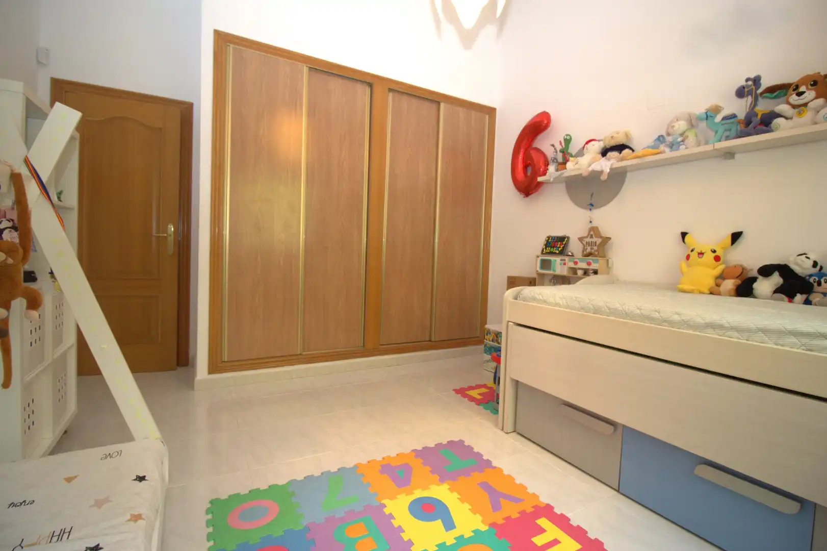 Dormitori de Casa o xalet en venda en Cartagena amb Aire condicionat, Terrassa i Traster
